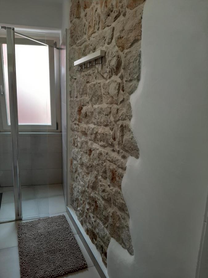 Apartment Lino - City Center Rovinj Extérieur photo